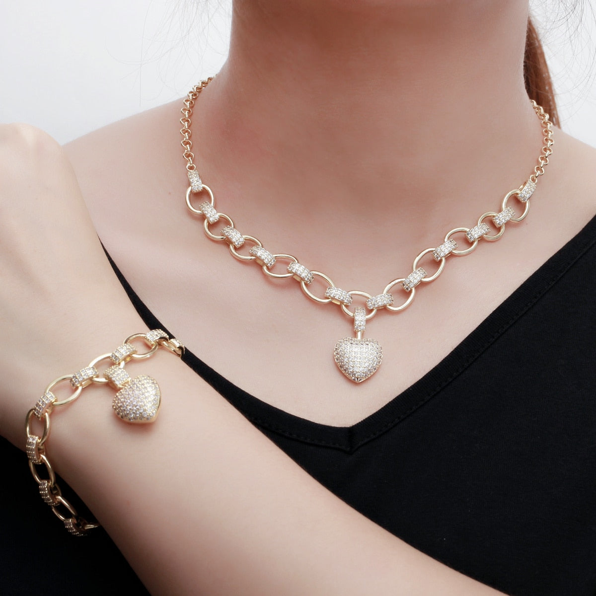Cadena y Pulsera Incrustadas con Circonita