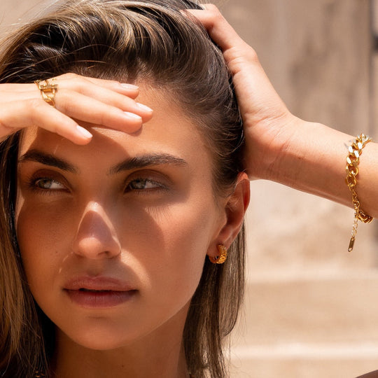 Pendientes Texturizados Chapados en Oro de 18K