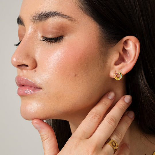 Pendientes con Piedras de Colores de Circonita Chapados en Oro de 18K